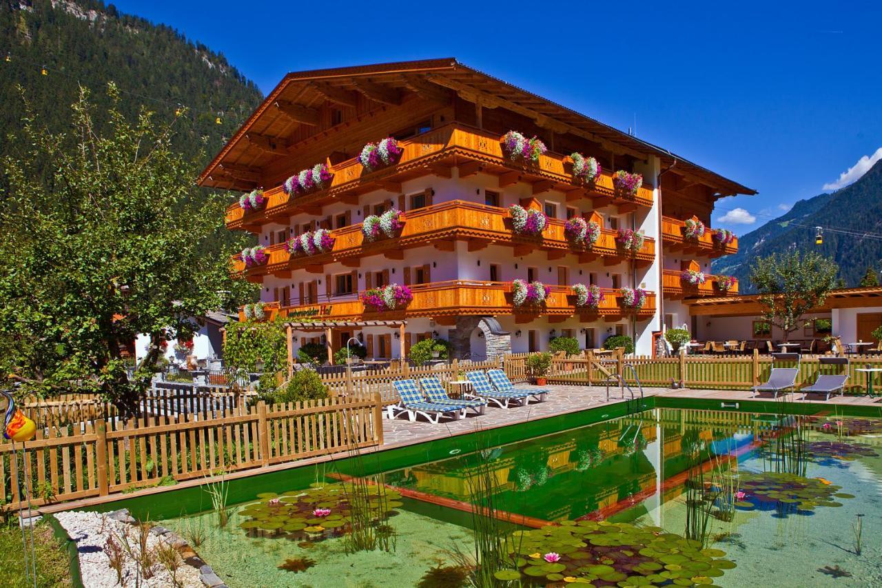 Landhotel Rauchenwalderhof Mayrhofen Exterior photo