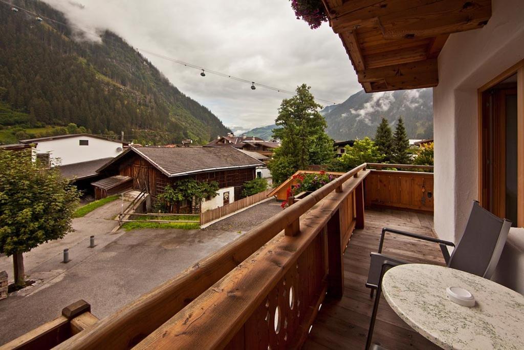 Landhotel Rauchenwalderhof Mayrhofen Room photo