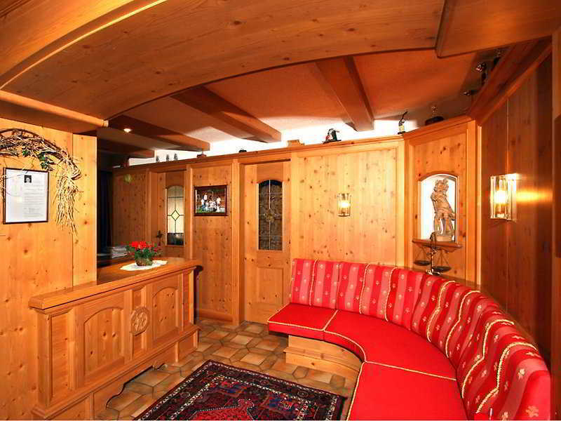Landhotel Rauchenwalderhof Mayrhofen Exterior photo