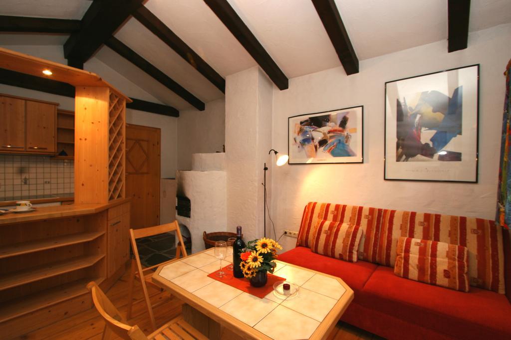 Landhotel Rauchenwalderhof Mayrhofen Room photo